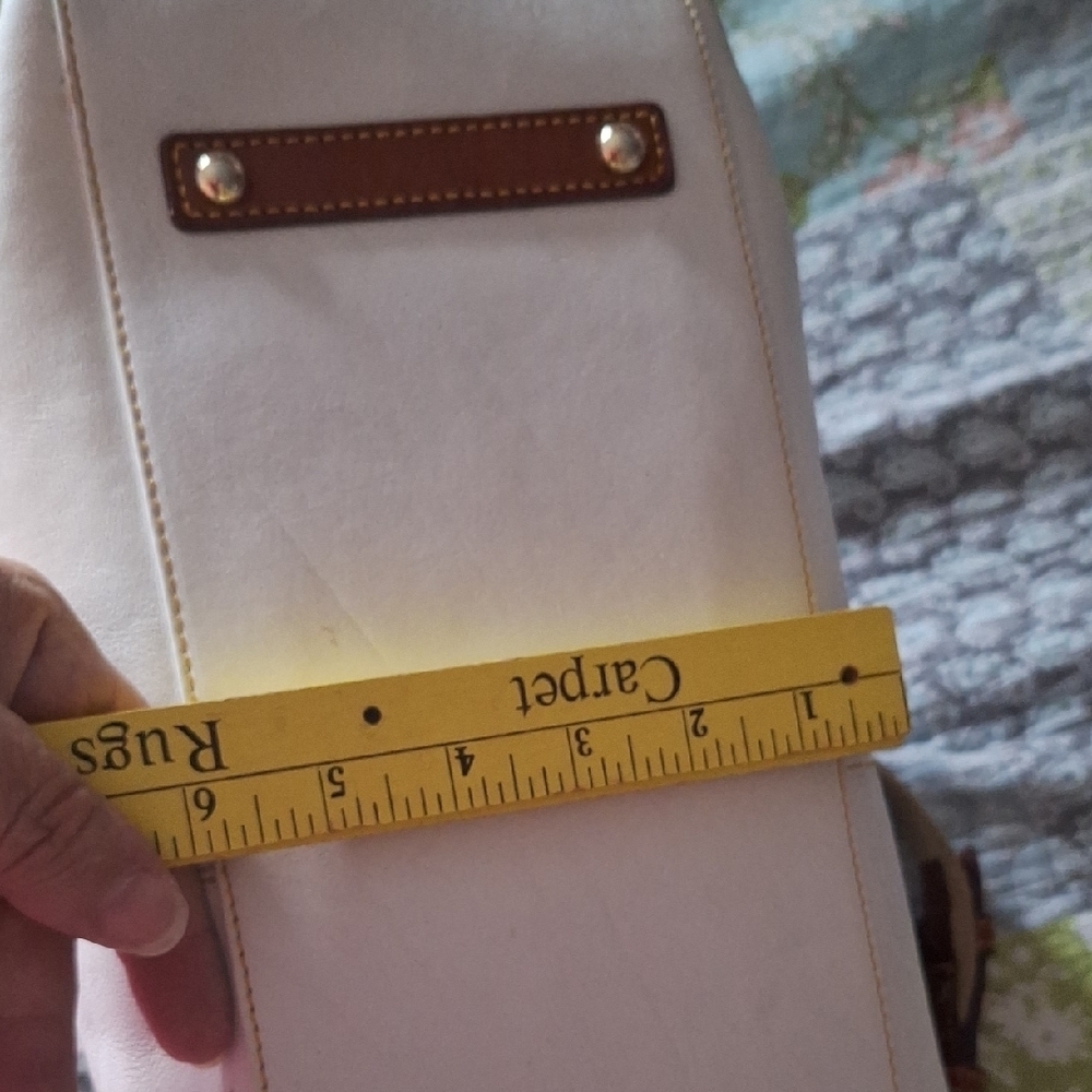 Dooney & Bourke Cream and Brown Leather Shoulder Bag - Picture 16 of 16